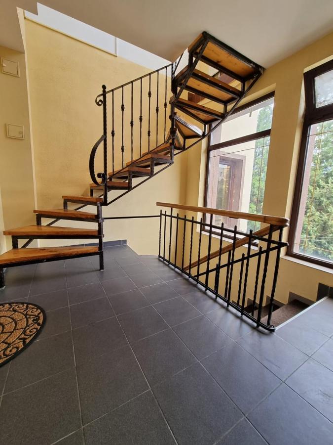 Casa Romana Apartment Ploiesti Exterior photo